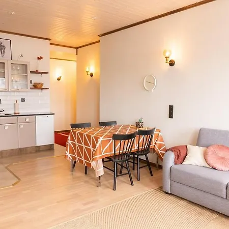 Ihastuttava, Vanha Jugend Talo Joensuun Sydaemessae Апартаменты